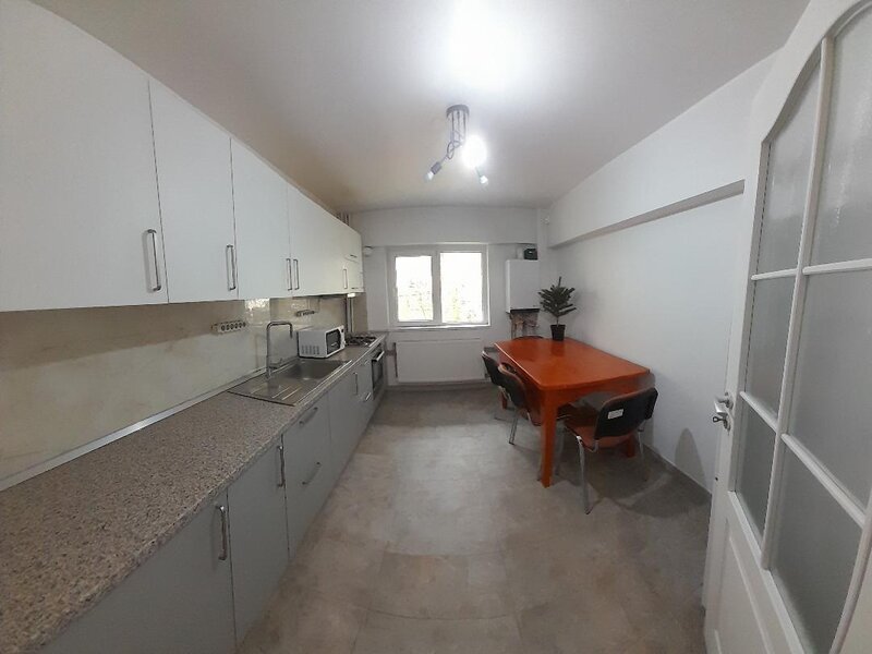 Vatra Luminoasa, ap. 2 camere, parter/ P+4, bloc 1983, centrala proprie